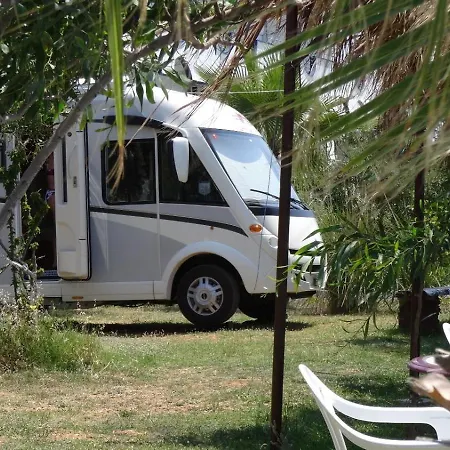 Mavi Cennet Caravan Campsite Kizilot